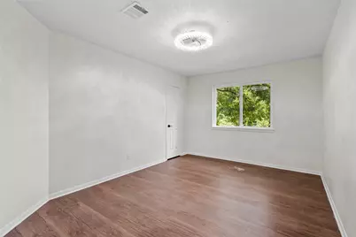 6239 Oak Pass Drive, Houston, TX 77091 - Photo 12