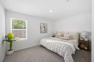 6009 Pineapple St, Houston, TX 77048 - Photo 8