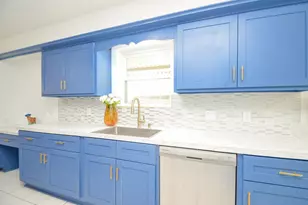 10707 Sagewind Cir, Houston, TX 77089 - Photo 14