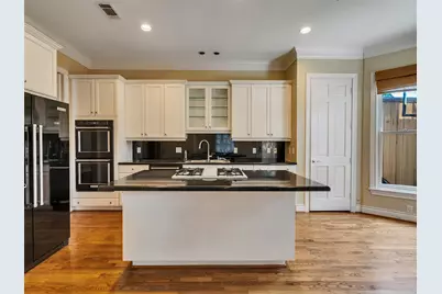 5834 Candlewood Lane, Houston, TX 77057 - Photo 10
