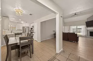 555 Shealy St, Houston, TX 77598 - Photo 10