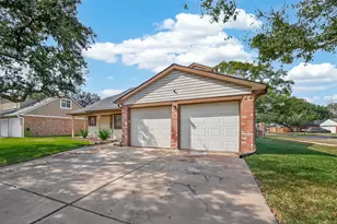 555 Shealy St, Houston, TX 77598 - Photo 4