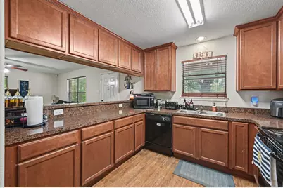 704 Dr Martin Luther King Jr Place N, Conroe, TX 77301 - Photo 8