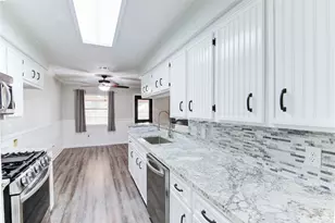 3808 Sunray Ln, Pasadena, TX 77503 - Photo 8