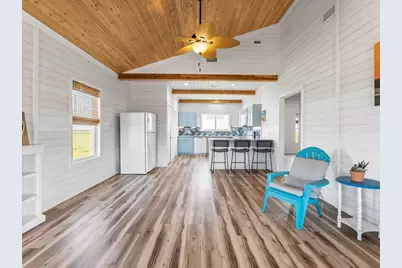 403 Beachfront Drive, Matagorda, TX 77457 - Photo 4