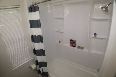 4020 Blue Bonnet Boulevard #B, Houston, TX 77025 - Photo 16