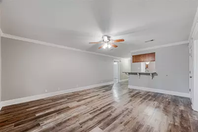 617 Dogwood Street, Lake Jackson, TX 77566 - Photo 8