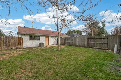 8108/8106 Beech Cove Lane, Houston, TX 77072 - Photo 28