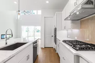 17839 Quartz Spgs Ln, Tomball, TX 77377 - Photo 10