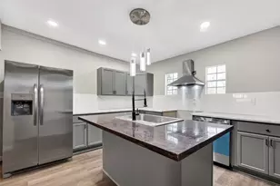 7437 Bywood St, Houston, TX 77028 - Photo 8