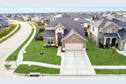 5330 Camerford Court, Alvin, TX 77511 - Photo 2