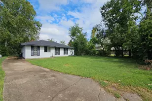 11023 Linvale Dr, Houston, TX 77016 - Photo 2