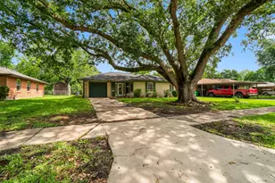 1702 Sheridan Dr, Baytown, TX 77520 - Photo 6