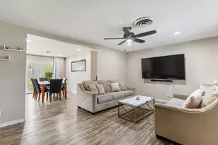 404 E Elizabeth Ave, Palacios, TX 77465 - Photo 8