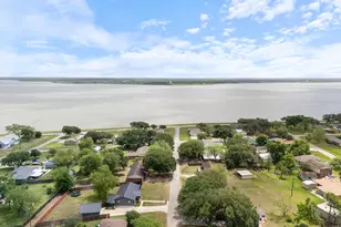 404 E Elizabeth Ave, Palacios, TX 77465 - Photo 38