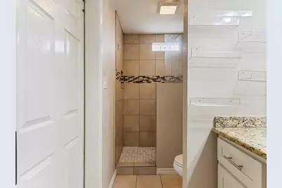 404 E Elizabeth Avenue, Palacios, TX 77465 - Photo 24