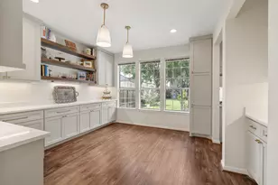 4902 Bend Ct, Sugar Land, TX 77478 - Photo 10