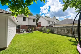 4902 Bend Ct, Sugar Land, TX 77478 - Photo 42