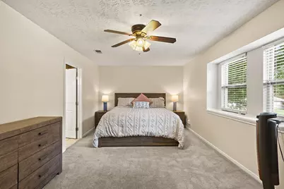 11711 Park Creek Drive, Houston, TX 77070 - Photo 18