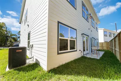 7129 Springdale Street #A/B, Houston, TX 77028 - Photo 32