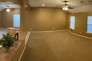1499 E Dallas St, Conroe, TX 77301 - Photo 4