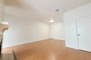 11031 Albury Dr, Houston, TX 77096 - Photo 2