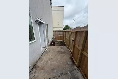 11031 Albury Drive, Houston, TX 77096 - Photo 12