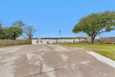 13413 Bunker Hill Drive, Willis, TX 77318 - Photo 10