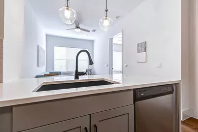 1508 Blodgett Street #405, Houston, TX 77004 - Photo 6