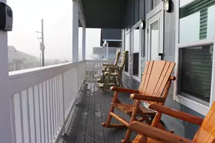 1075 Shady Ln, Gilchrist, TX 77617 - Photo 16