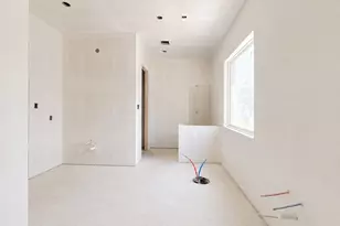 2019 Shadow Bend, Houston, TX 77043 - Photo 10