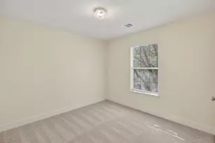 803 Dragonfly Dr, Conroe, TX 77301 - Photo 36