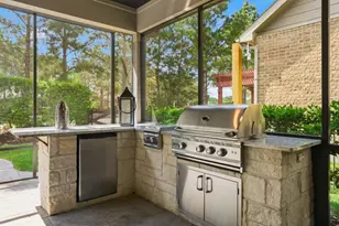 252 Connemara Dr, The Woodlands, TX 77382 - Photo 34