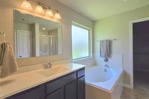 12525 Canyon Hill Drive, Willis, TX 77318 - Photo 14