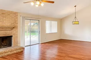 15343 Mondrian Dr, Houston, TX 77083 - Photo 2