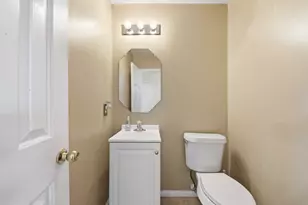 14607 Alanna Lagoon Ct, Houston, TX 77083 - Photo 14