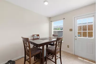 14607 Alanna Lagoon Court, Houston, TX 77083 - Photo 10
