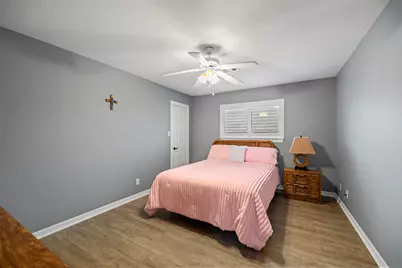 26 N Curlew Street, La Marque, TX 77568 - Photo 32