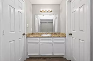 7521 Dyer St, Houston, TX 77088 - Photo 20