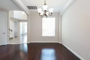 4606 Sky Harbor Ct, Sugar Land, TX 77479 - Photo 6
