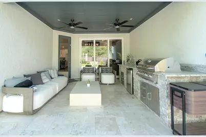16 Mariposa Woods Dr, Tomball, TX 77375 - Photo 10