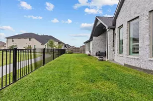 4927 Dickens Lndg Dr, League City, TX 77573 - Photo 38