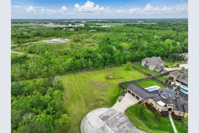 2082 Wilderness Trail, Friendswood, TX 77546 - Photo 6