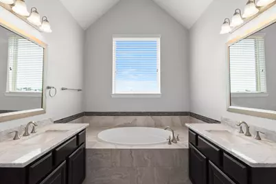 702 N Shepherd Drive, Houston, TX 77007 - Photo 12