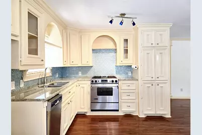 828 E 39th Street, Houston, TX 77022 - Photo 6