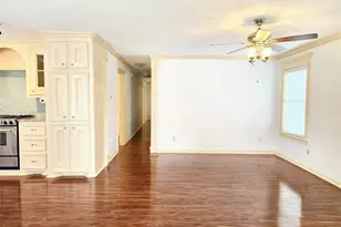 828 E 39th St, Houston, TX 77022 - Photo 2