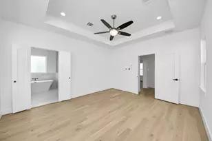 721 Marcella St, Houston, TX 77091 - Photo 12