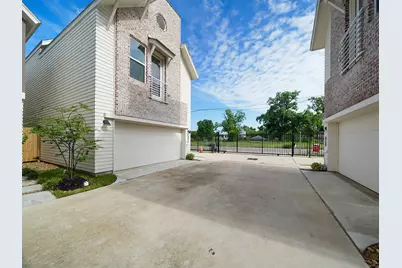 881 Rachel Street #A, Houston, TX 77091 - Photo 4