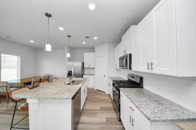 1929 Oregon White Oak Drive, Conroe, TX 77304 - Photo 10