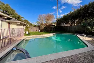 5623 Dumfries Dr, Houston, TX 77096 - Photo 2